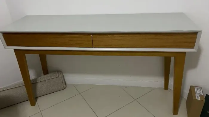 Aparador minimalista, moderno, slim, cor mel (cinamomo), 2 gaveta