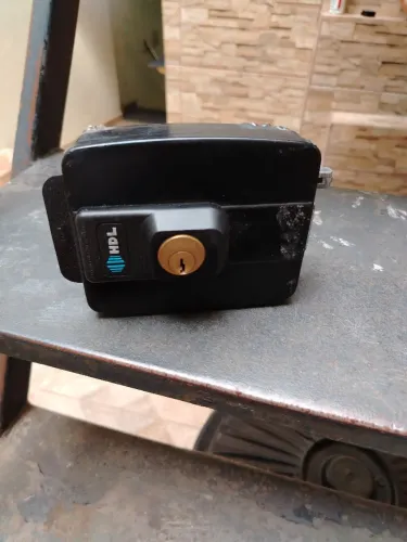 Vendo fechadura eletronica hdl abertura pra