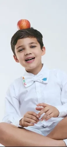 Camisa ABC com gravata bordada