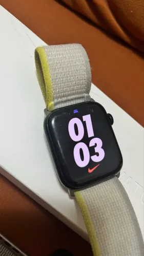 Apple Watch series 8 midinight 45mm