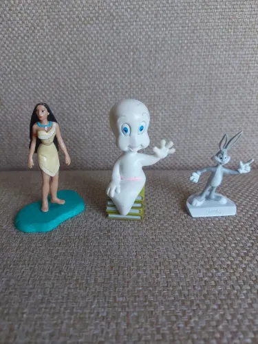 Kit 3 Miniaturas Colecionáveis: Pocahontas/Pernalonga/Gasparzinho<br>J