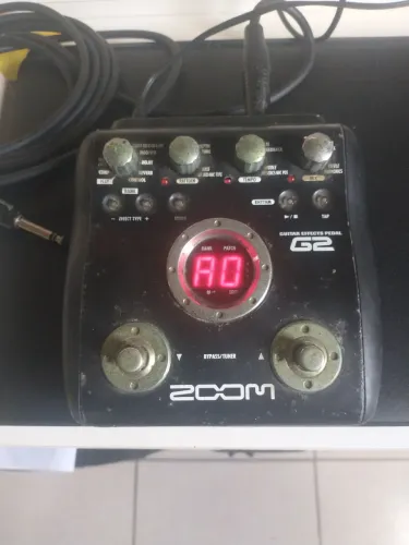 Pedaleira de guitarra voz G2