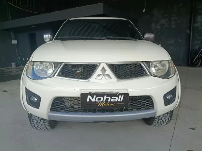 Mitsubishi L200 Triton HPE 3.2 CD TB Int.diesel AUT 2011