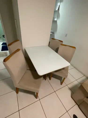 Mesa de 4 lugares