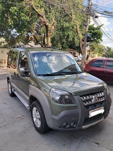 Fiat Doblo Adv. Xingu Locker 1.8 Flex 16V 5P 2013