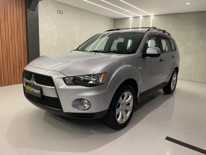 Mitsubishi Outlander 2.0 16V 160cv Aut. 2013