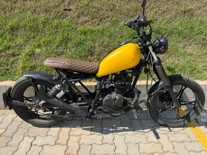 Vendo suzuki intruder customizada