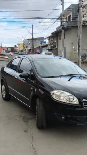 Fiat Linea Essence 1.8 Flex 16V 4P 2015