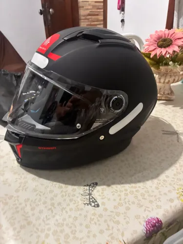 Capacete Stinger 8 MT Helmets