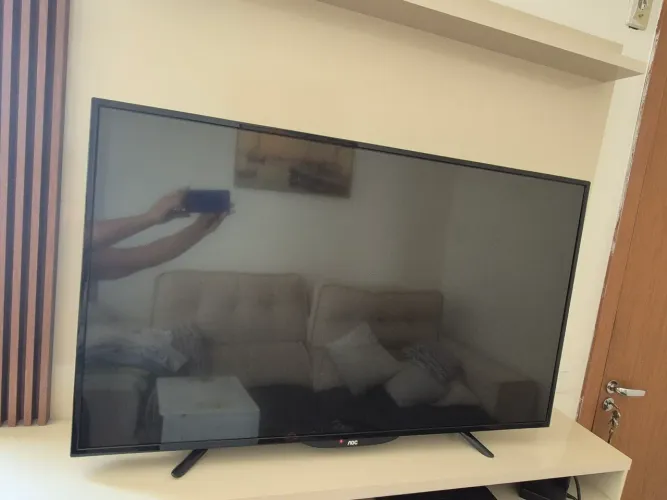 TV AOC