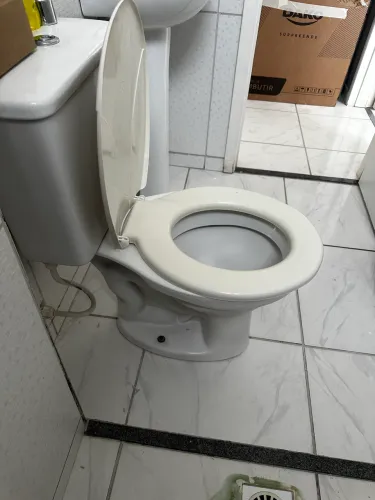VASO SANITÁRIO E PIA DE PARA BANHEIRO 