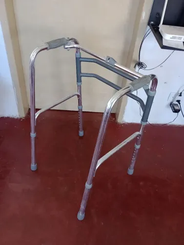 Andador dobrável aço inox 