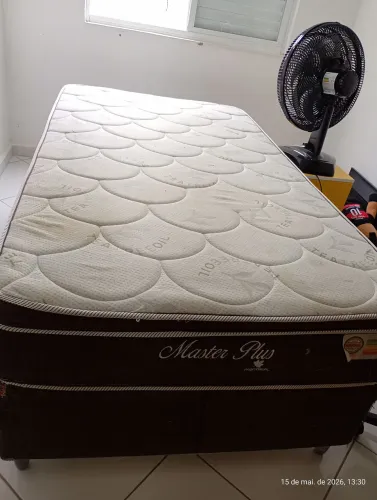 Cama king solteirão
