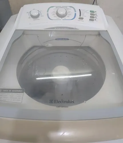 Máquina Electrolux 15 kg revisada