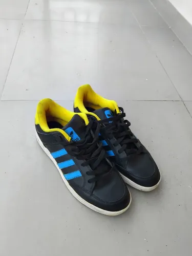 Tênis Adidas Varial Low (preto e amarelo, original, tam. 43)