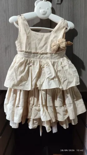 Vestido festa, casamento Infantil cor bege creme/ champanhe