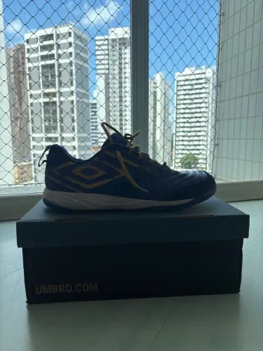 Chuteira de futsal Umbro pro 5