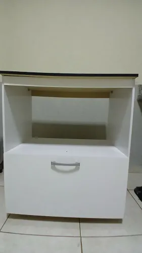 Armário pequeno de cozinha