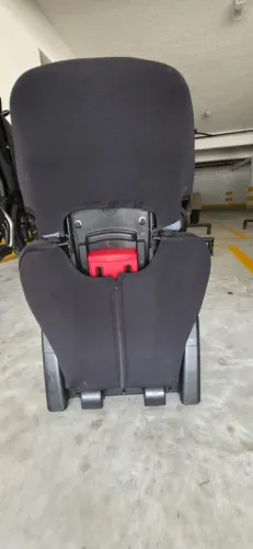 Cadeirinha de automóvel para criança