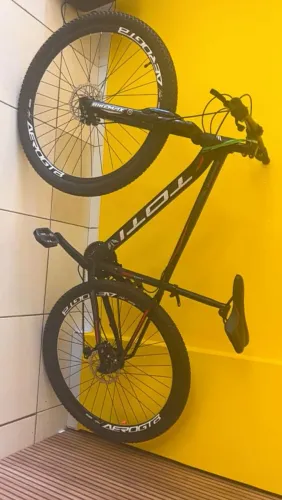 Vendo bicicleta aro 29 semi nova