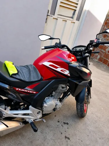Faço repasse de CB 250f 
