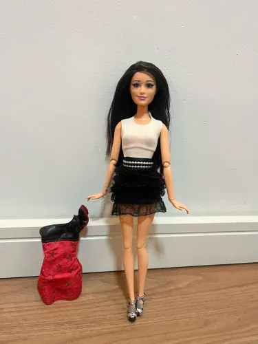 Barbie Raquelle Life in the Dreamhouse - Mattel - 2 Roupas Originais