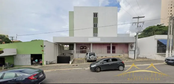 Prédio Comercial com 5 Pavimentos, 27 Salas, Elevador, 1.710m² em Lagoa Nova