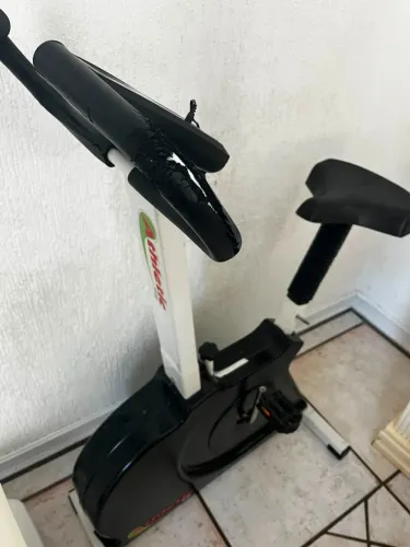 Bicicleta Ergométrica Athletic