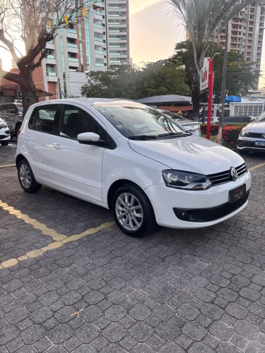 Volkswagen Fox 1.0 MI Total Flex 8V 5P 2014