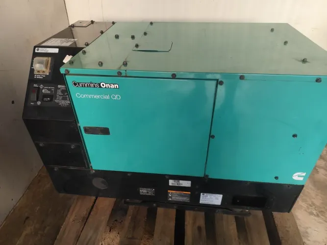 Gerador de energia Silenciado 12kva Cummins Onan