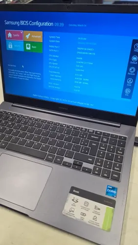 Samsung Core i3-1111U 
