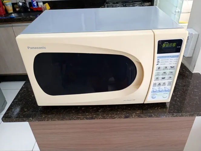 Microondas Panasonic Júnior 27 Litros 127 Volts 
