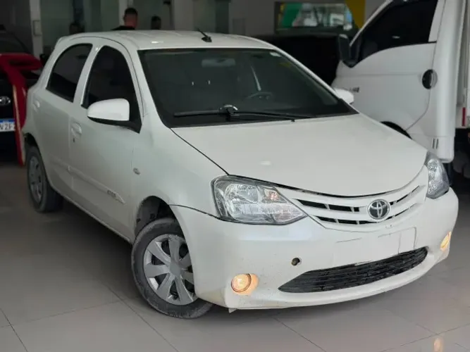 Toyota Etios X 1.3 Flex 16V 5P Aut. 2017