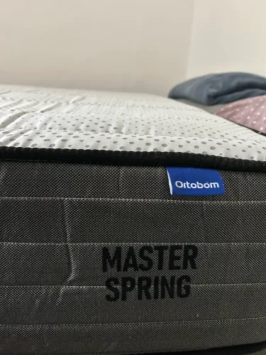 Colchão Queen Seminovo