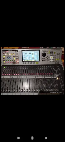 Mesa de som Digital Rolland M-400 no Case