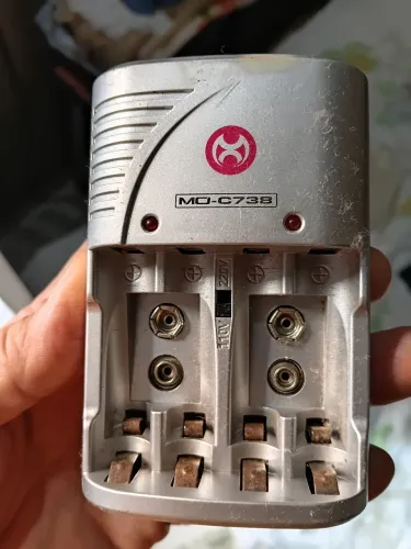 Vende-se carregador de pilha recarregável