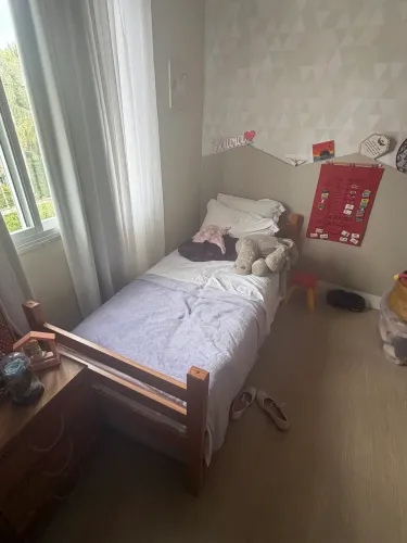 Cama de solteiro com colchão