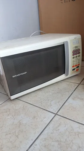 Micro-ondas com defeito