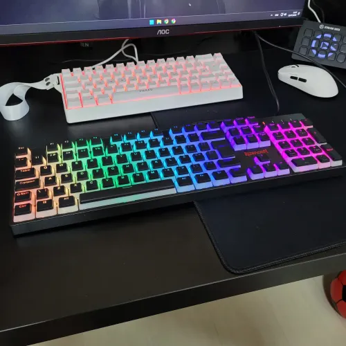 Teclado Óptico REDRAGON SURARA PRO com MOD
