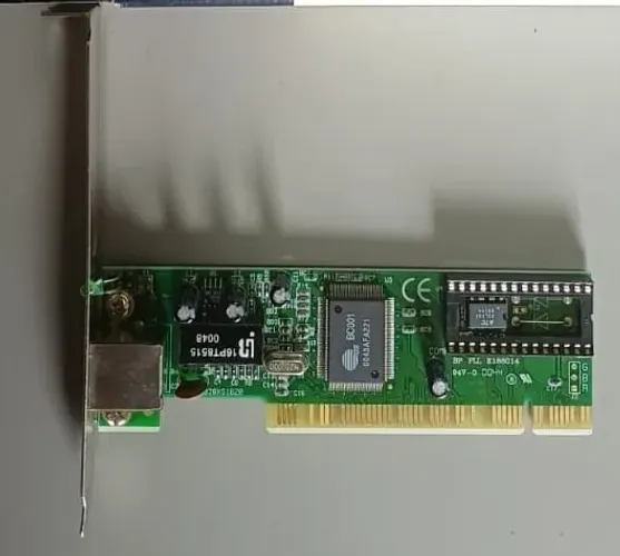 Placa de rede 10/100 Mbps - PCI - Surecom