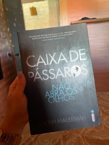 Livro caixa de pássaros