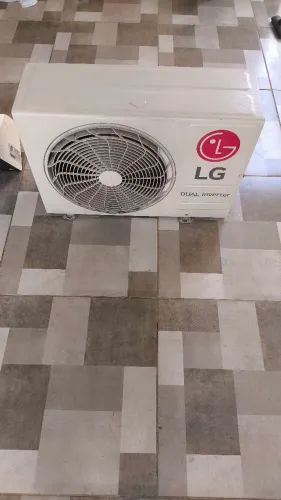 Dual inverter LG 9000 BTUs