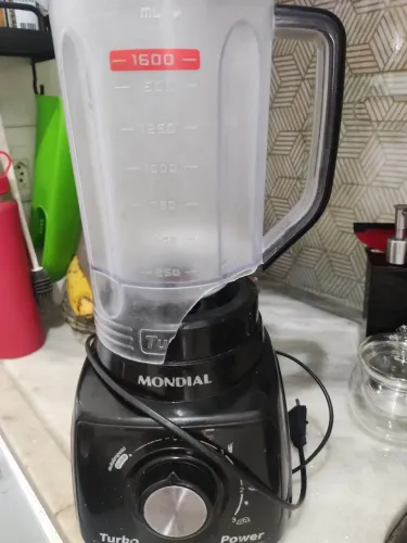 Liquidificador Mondial, funcionando perfeito copo quebrado no final 