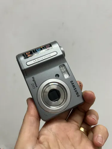 Câmera Samsung Digimax D53