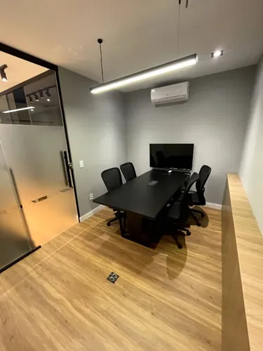Sala privativa em coworking na Enseada do Suá