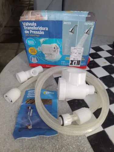 VÁLVULA TRANSFERIDORA DE PRESSÃO PARA CAIXA D'ÁGUA,MARCA:CENSI,OBS:NOVA.