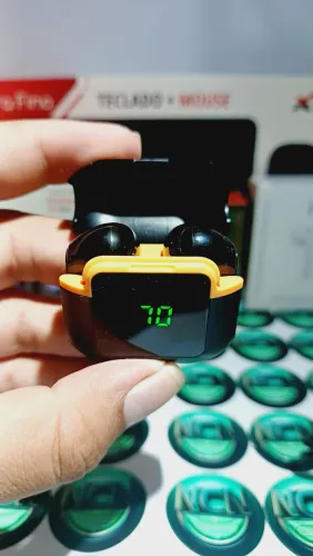 Fone de Ouvido Bluetooth Sem Fio Com Display Led