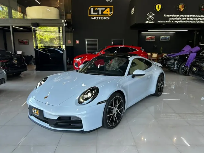 Porsche 911 Carrera 3.0 24V H6 PDK 2025