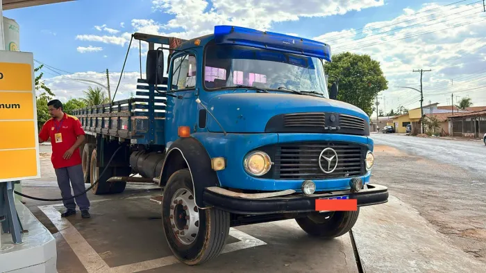 Mercedes-Benz 1113 Truck Carroceria - Bom de Mecânica / Pronto para Trabalho