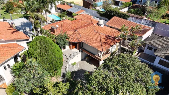 Casa à venda ou locação no Condomínio São Paulo II - Granja Viana - Cotia